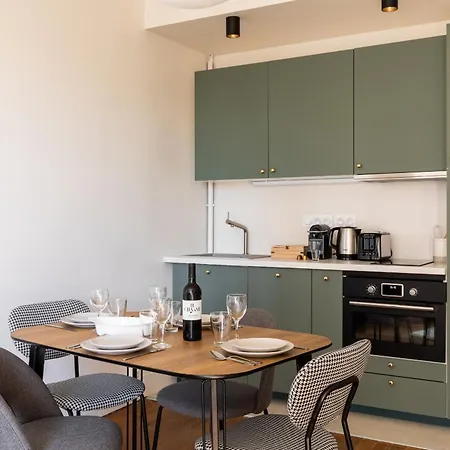 Dify Deruelle - Part Dieu Apartment